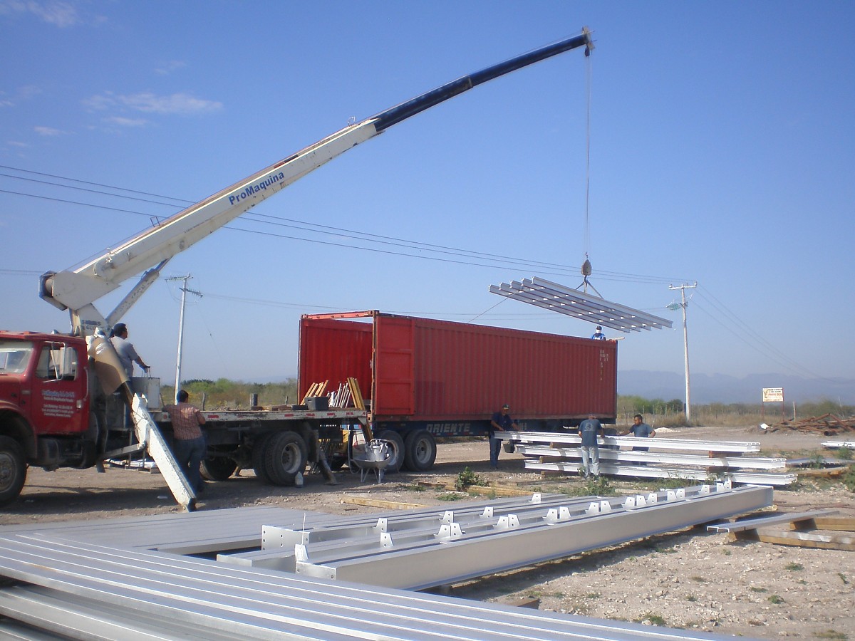 SGG - Fabricação de estruturas metálicas para forno de vidro